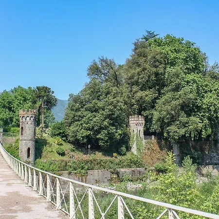 Stunning In With Private Swimming Pool, Be Inside Or Outside